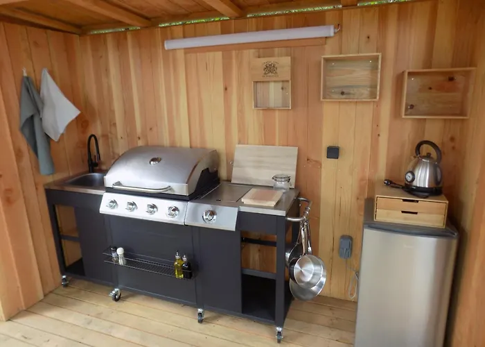 Tente Familiale Au Bord De L'eau 8 * Le Vigeant